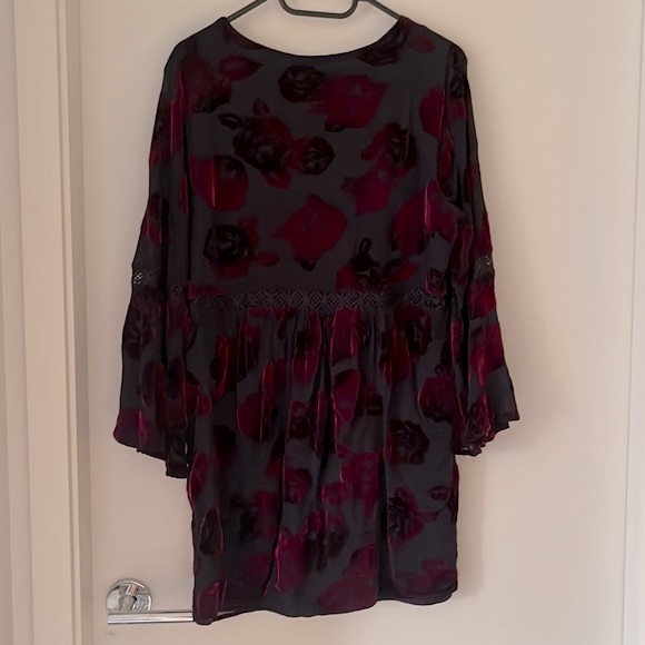 ENTRO ROMANTIC BOHO VELVET DRESS - Picture 4 of 6